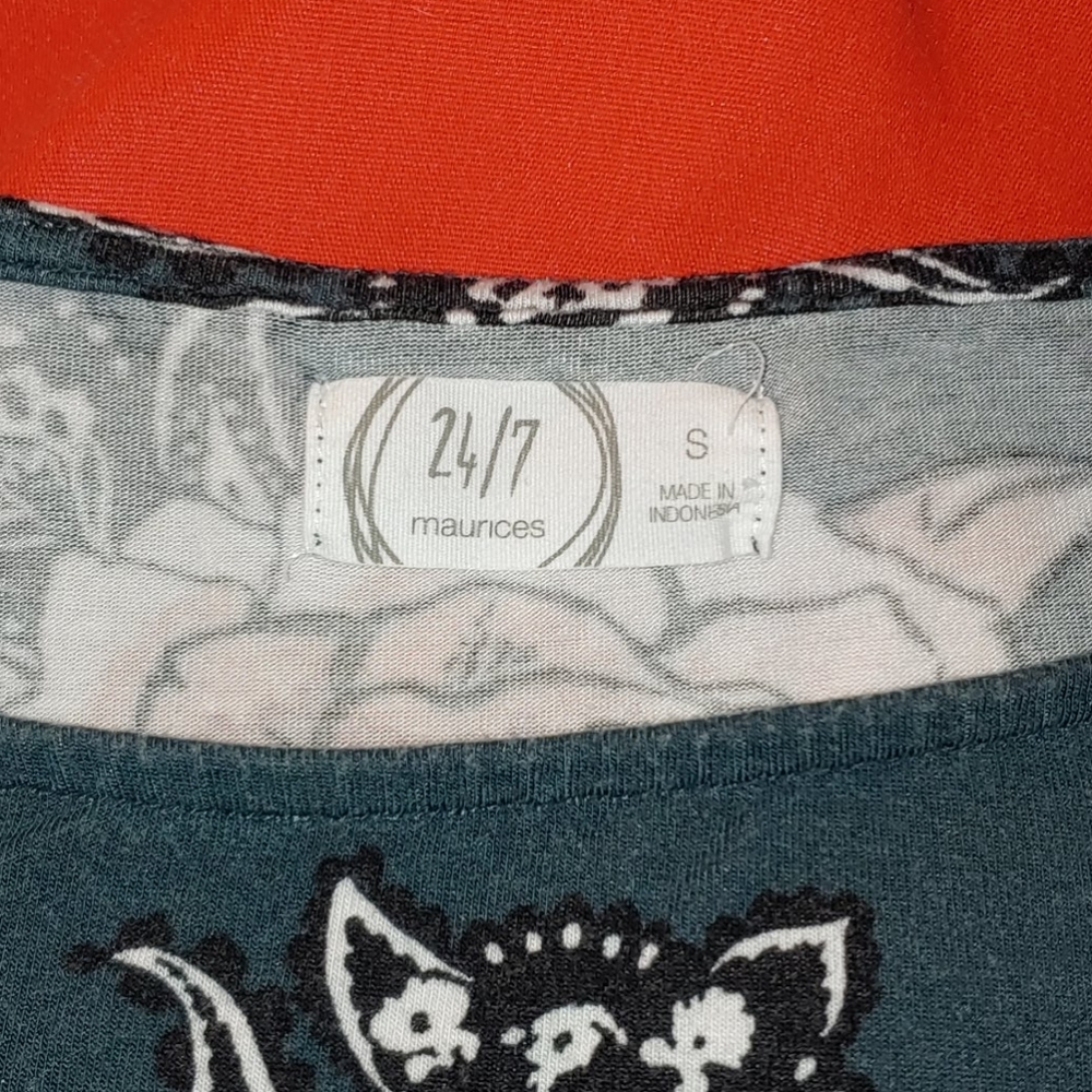 Ladies open shoulder shirt - Picture 5 of 6